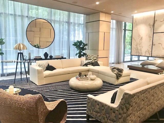 BRICKELL HEIGHTS EAST CON - Residential