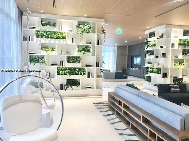 BRICKELL HEIGHTS EAST CON - Residential