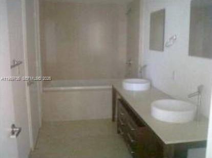 ICONBRICKELL CONDO NO 1 - Residential