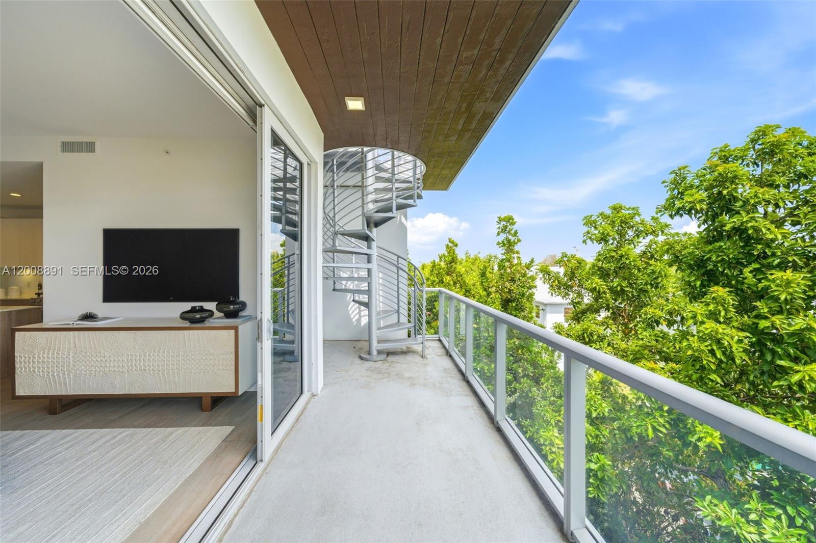 ELEVEN IN THE ROADS CONDO - Residential