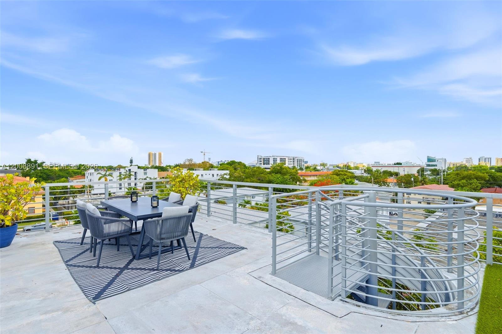 ELEVEN IN THE ROADS CONDO - Residential