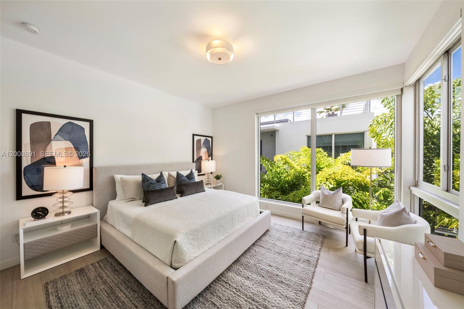 ELEVEN IN THE ROADS CONDO - Residential