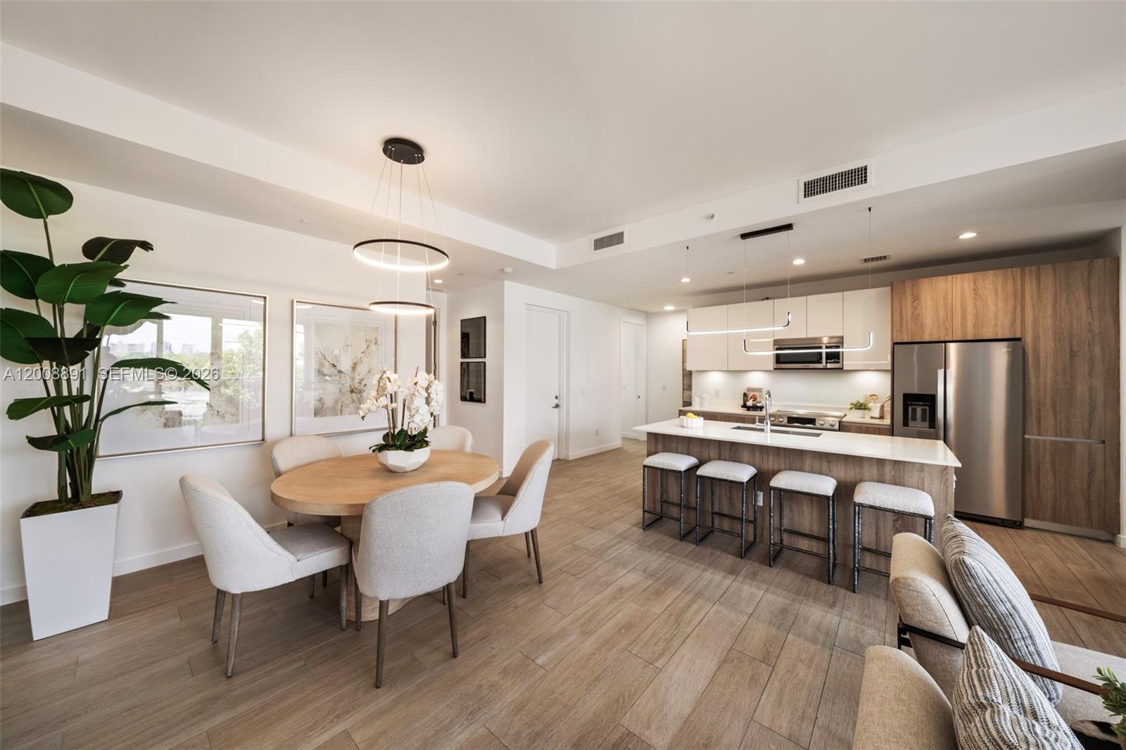 ELEVEN IN THE ROADS CONDO - Residential
