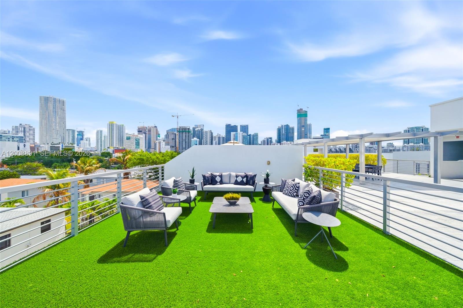 ELEVEN IN THE ROADS CONDO - Residential
