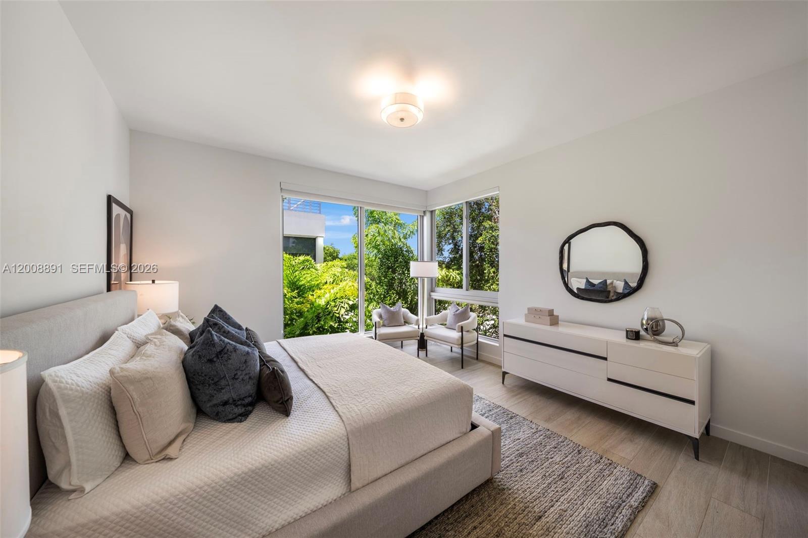 ELEVEN IN THE ROADS CONDO - Residential