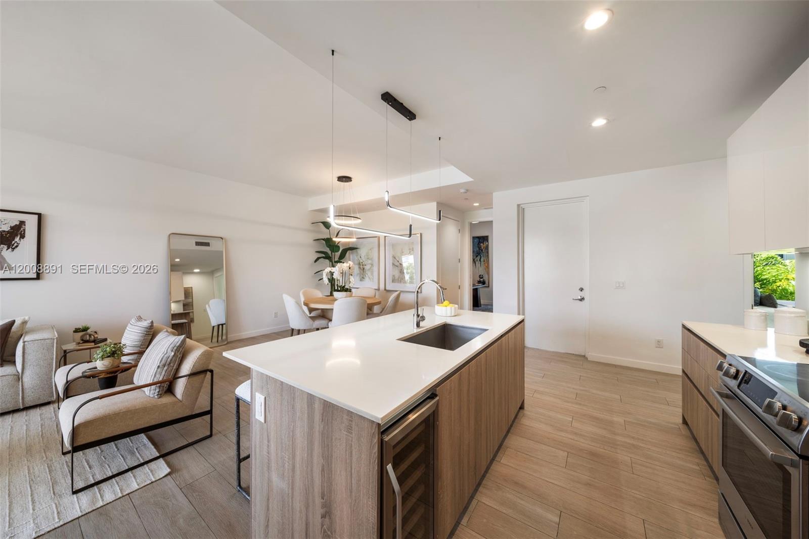 ELEVEN IN THE ROADS CONDO - Residential