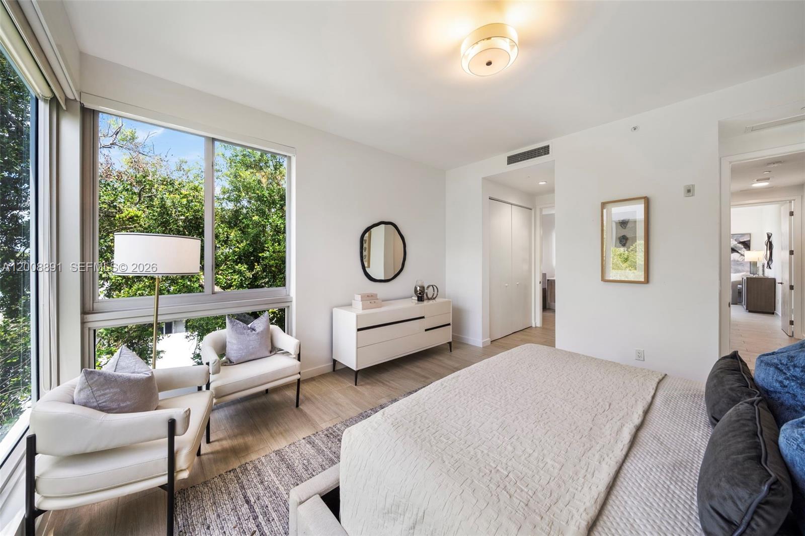 ELEVEN IN THE ROADS CONDO - Residential