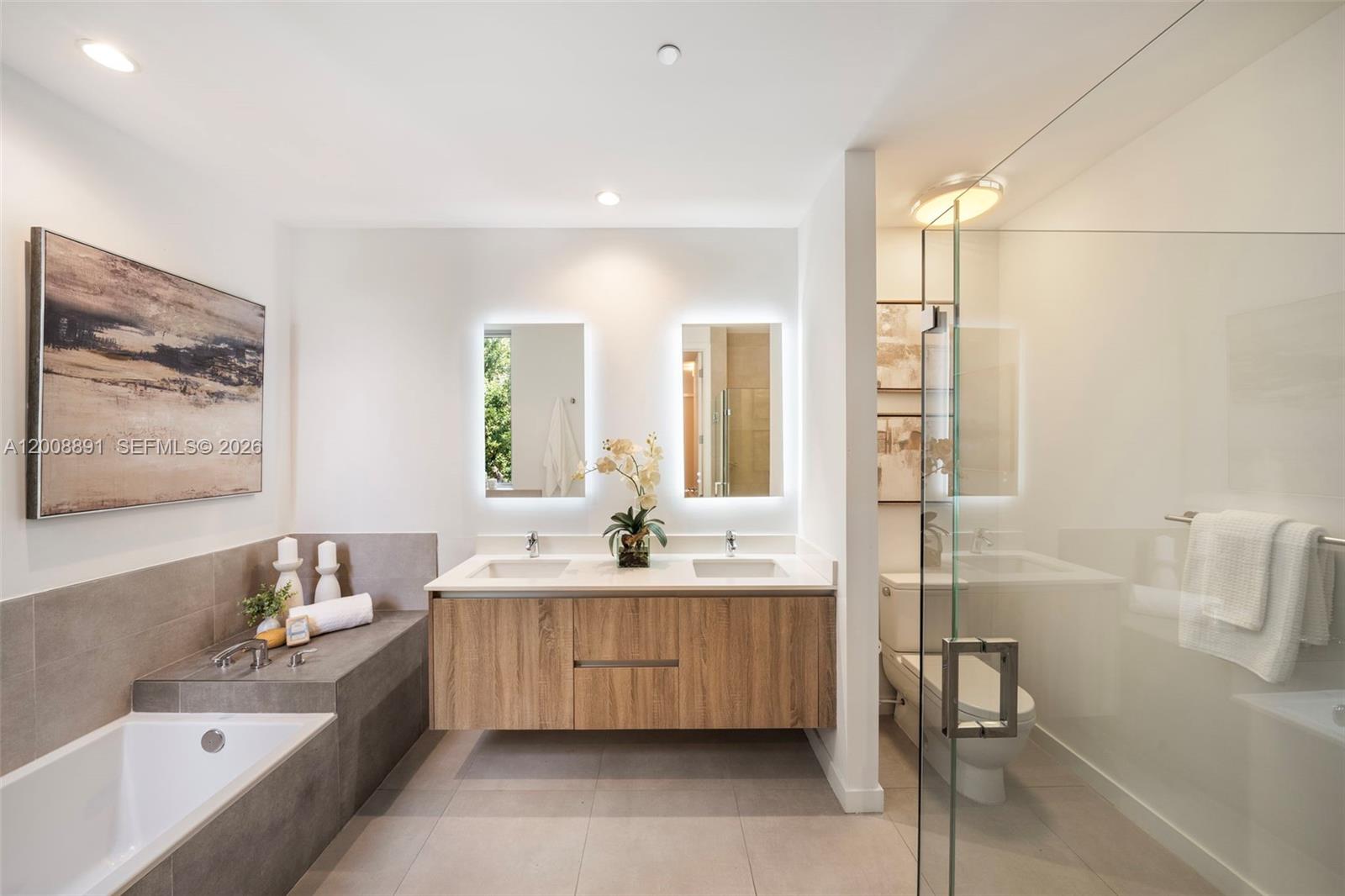 ELEVEN IN THE ROADS CONDO - Residential
