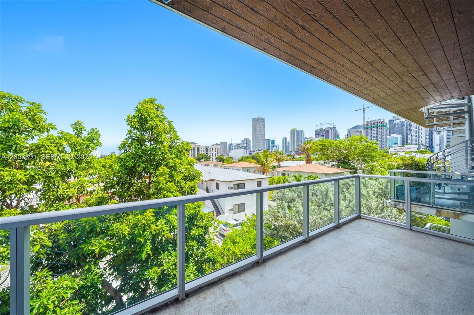 ELEVEN IN THE ROADS CONDO - Residential