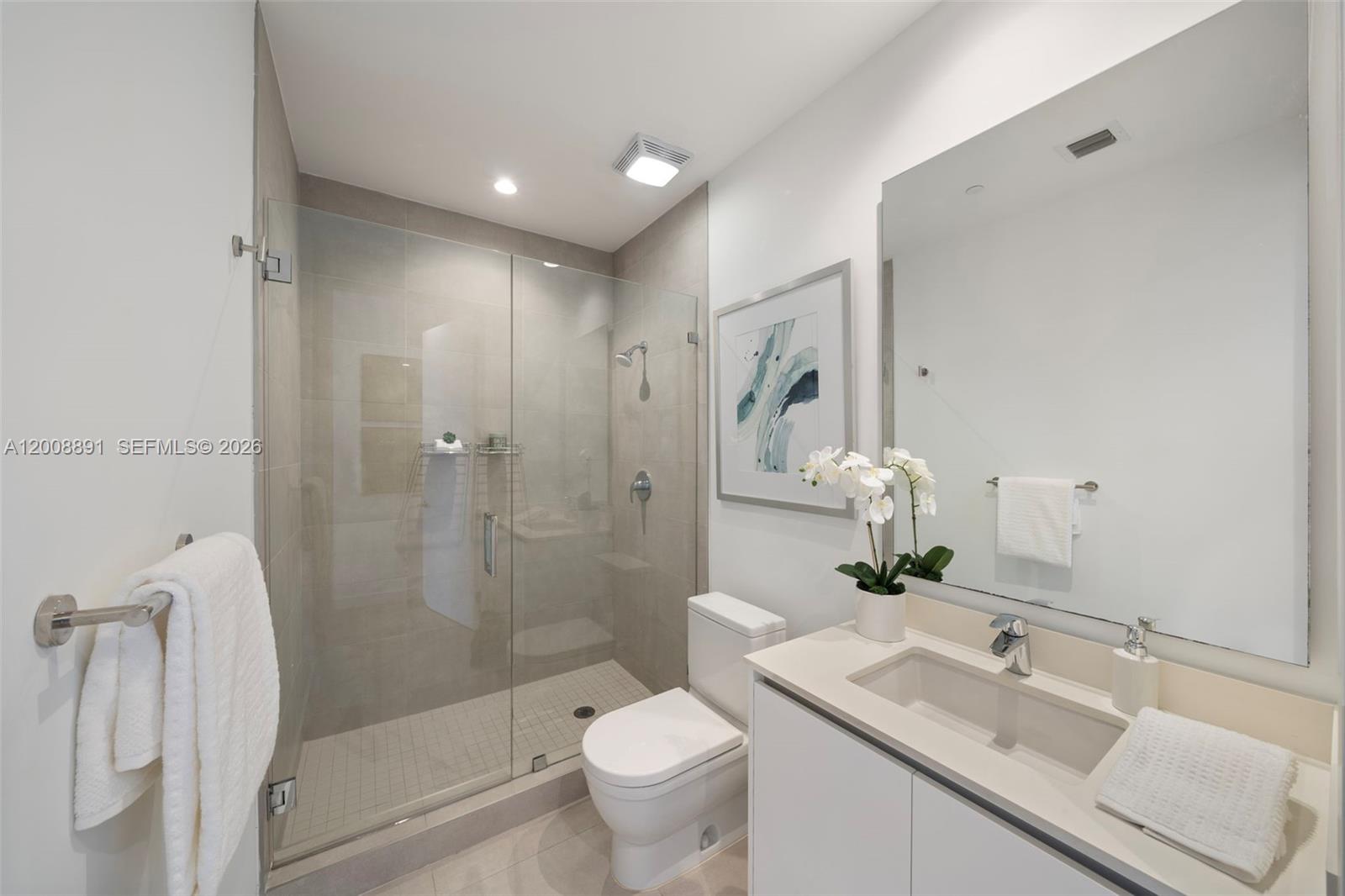ELEVEN IN THE ROADS CONDO - Residential