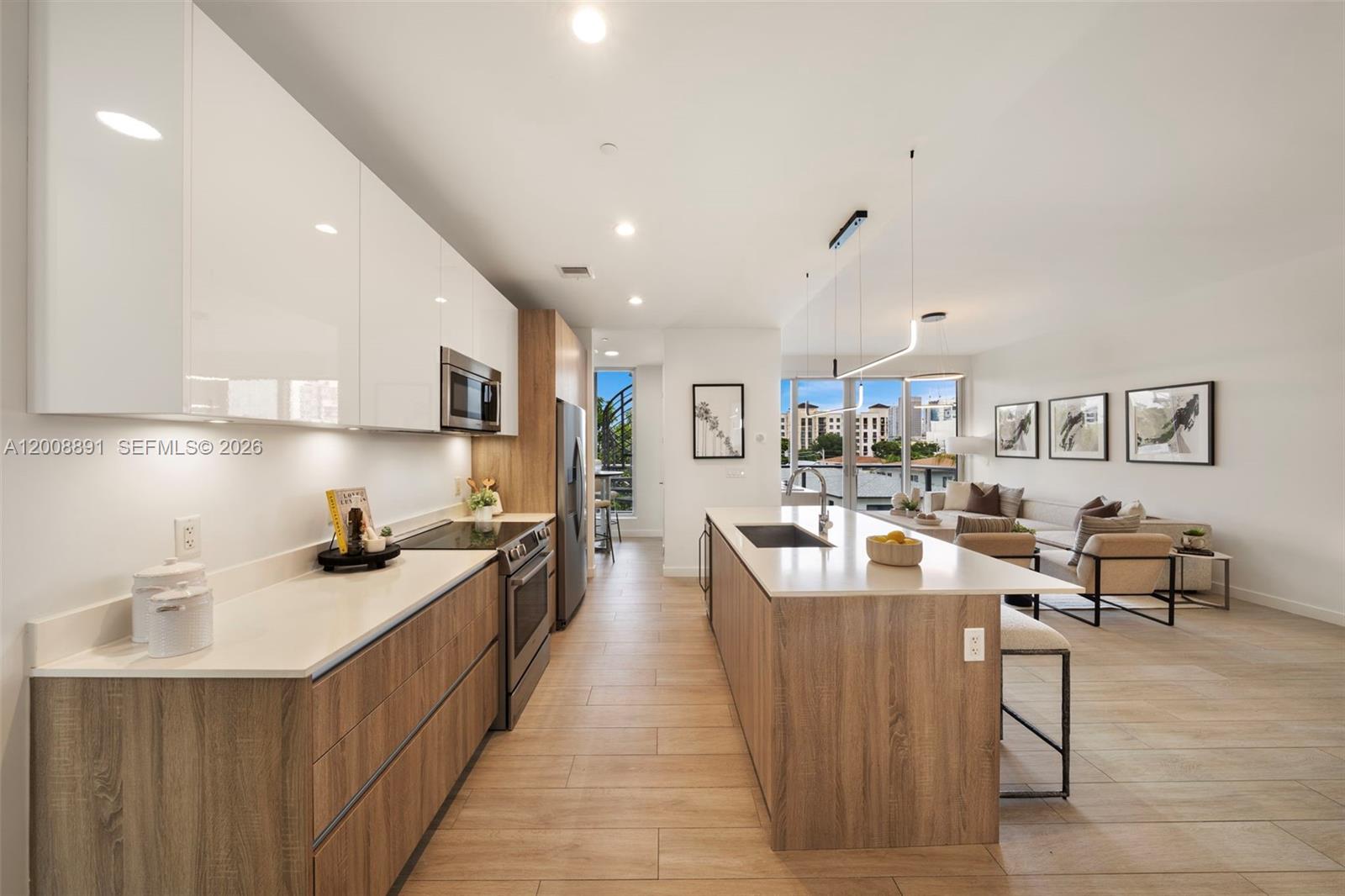 ELEVEN IN THE ROADS CONDO - Residential