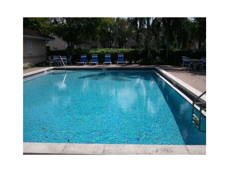 CLUB QUARTERS AT RAINTREE - Residential Lease