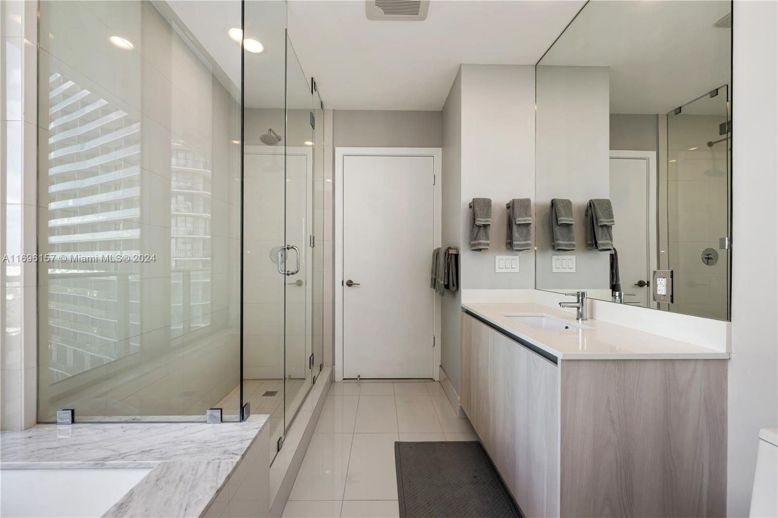 GRAN PARAISO CONDO - Residential Lease