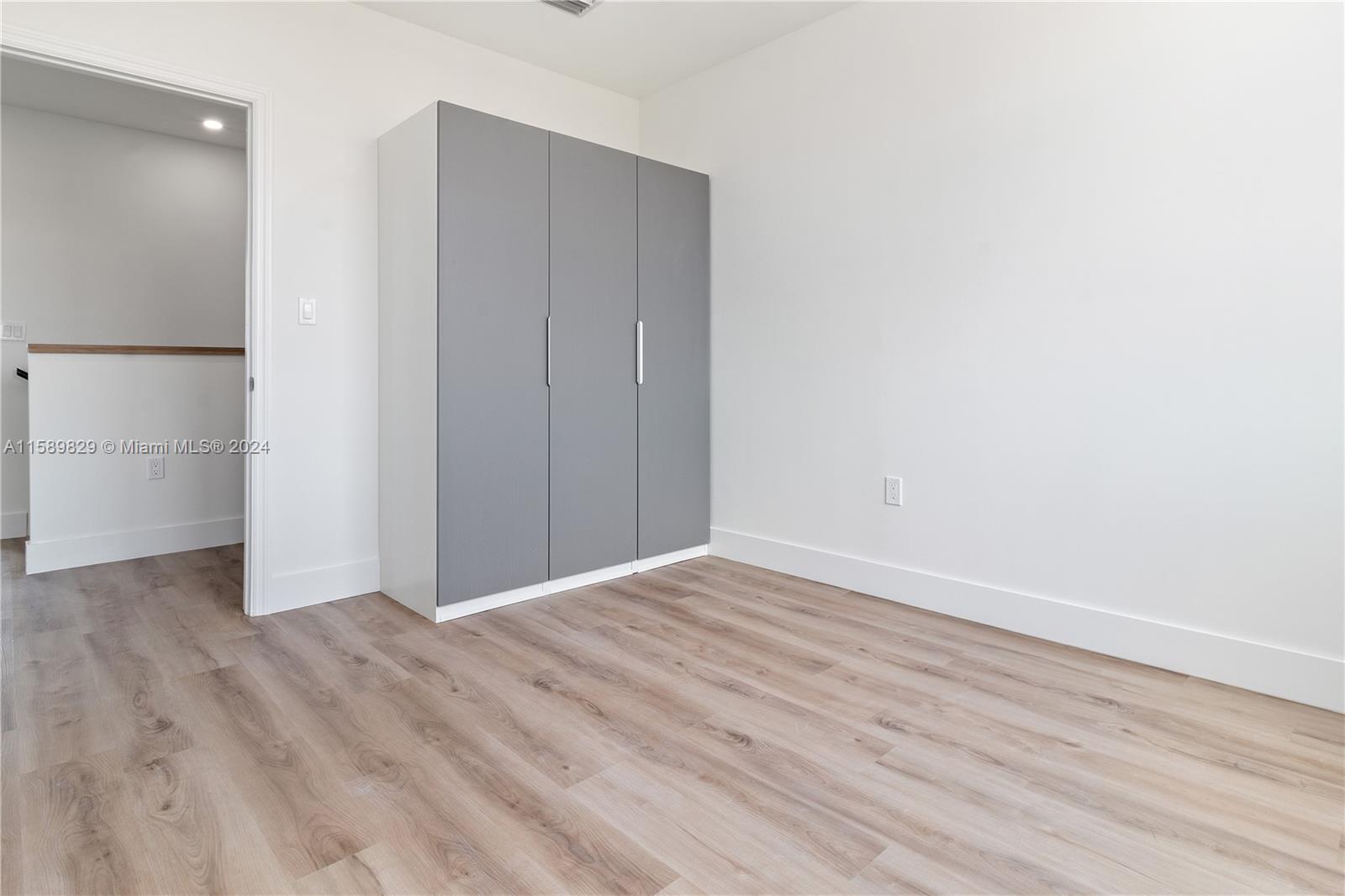 SWEETWATER GROVES .14 AC - Residential Lease