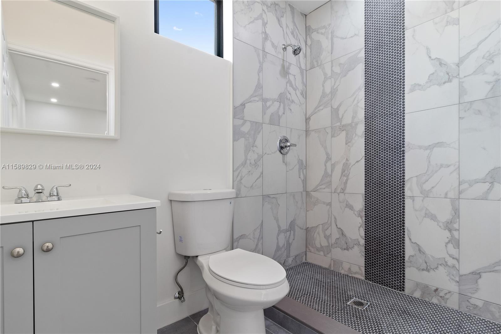 SWEETWATER GROVES .14 AC - Residential Lease