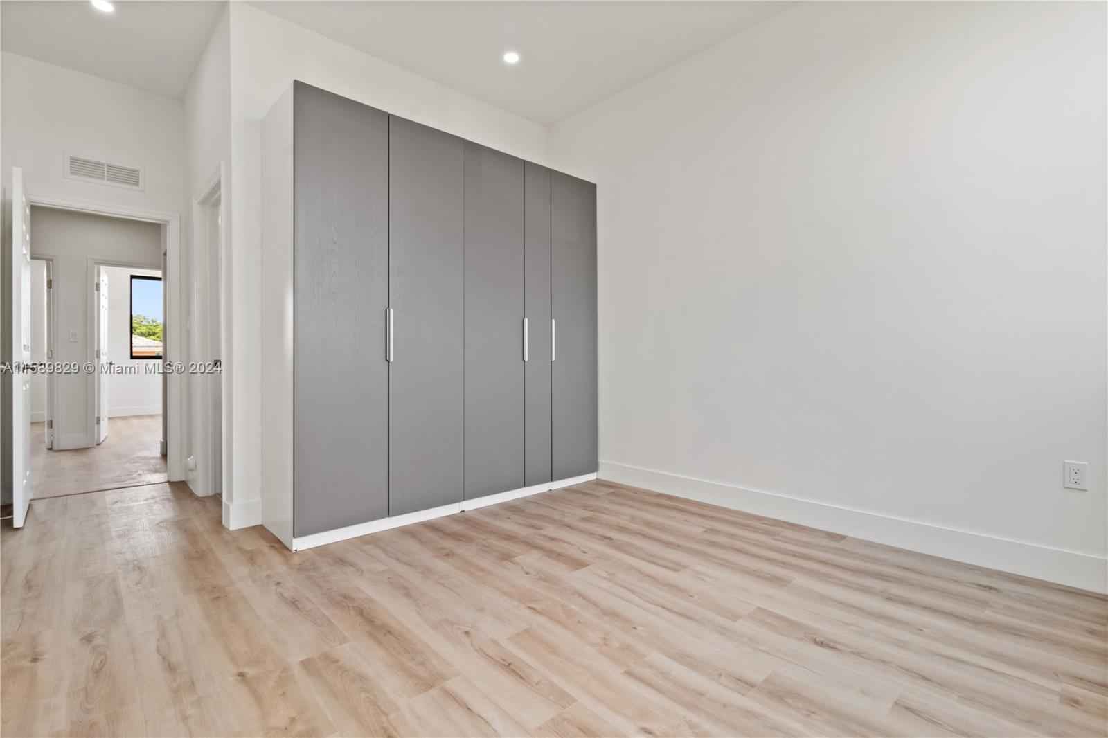 SWEETWATER GROVES .14 AC - Residential Lease