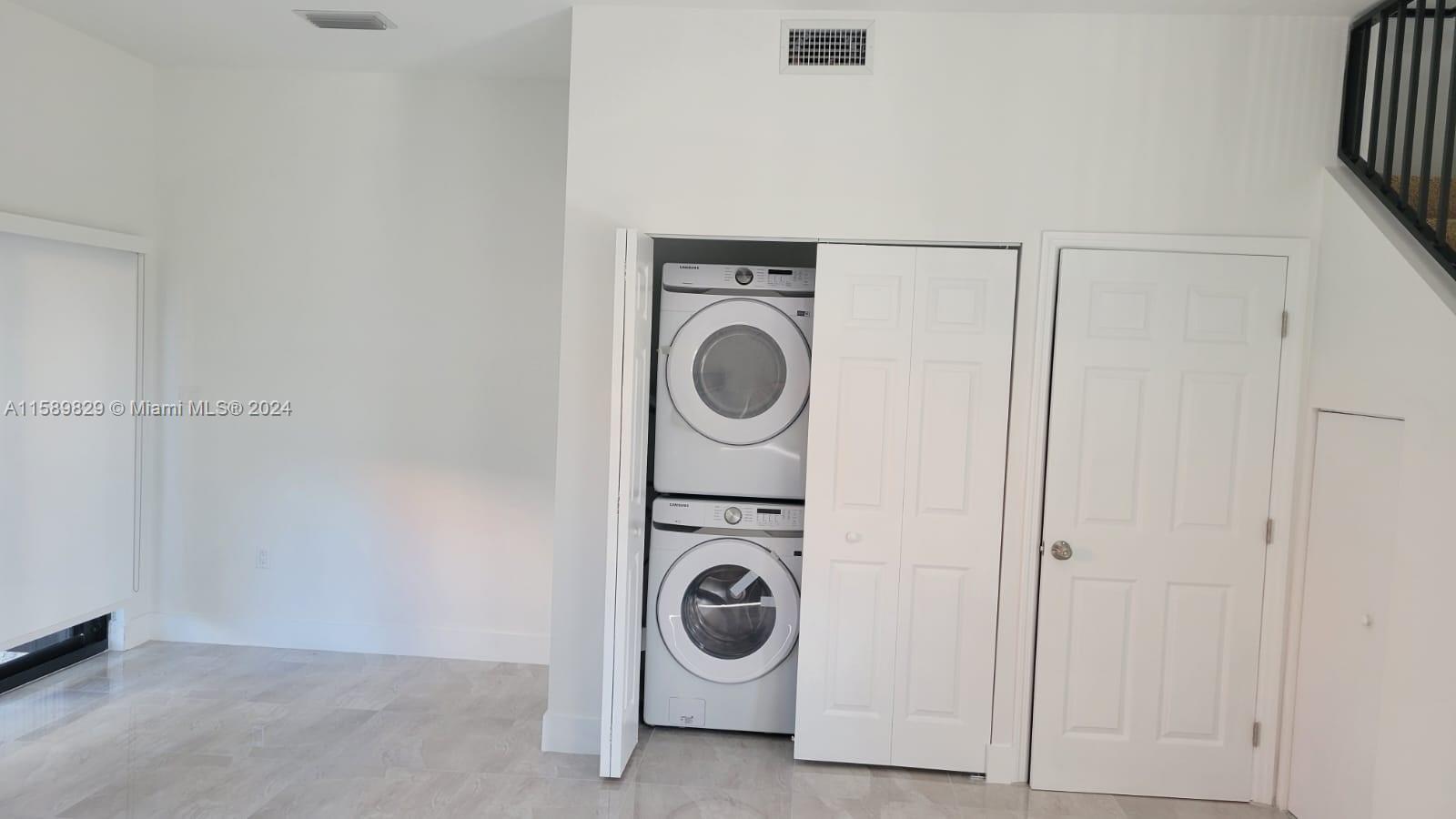 SWEETWATER GROVES .14 AC - Residential Lease