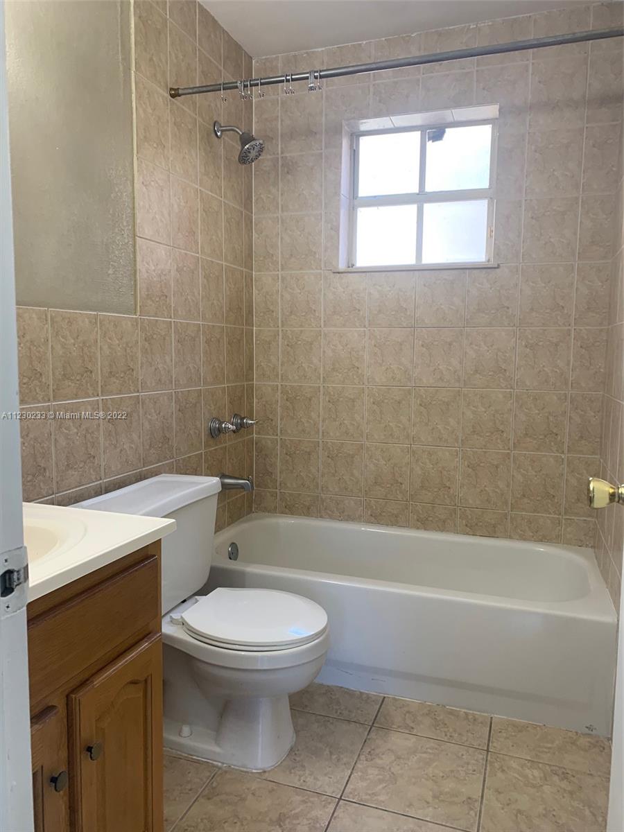 WINDMILL LAKES II CONDO - Residential