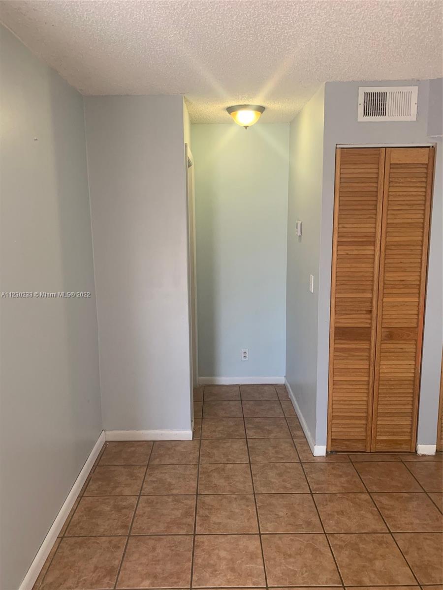 WINDMILL LAKES II CONDO - Residential