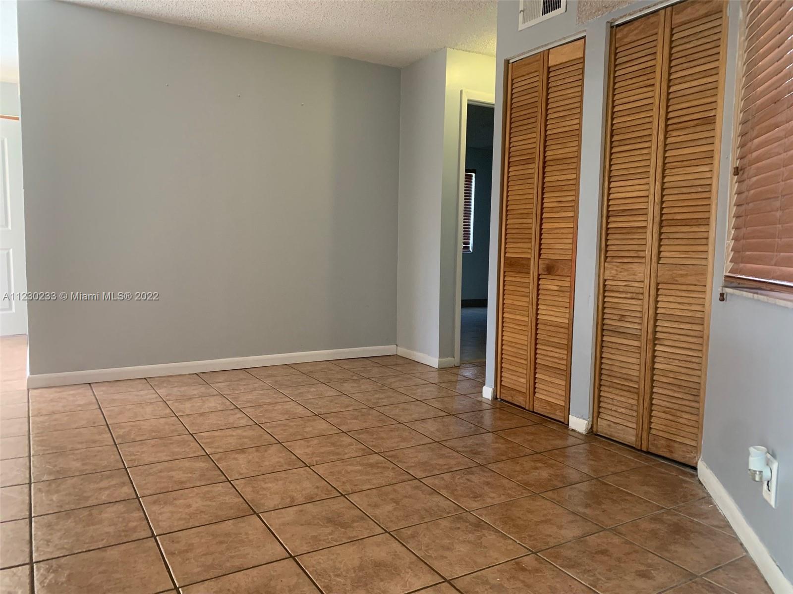 WINDMILL LAKES II CONDO - Residential