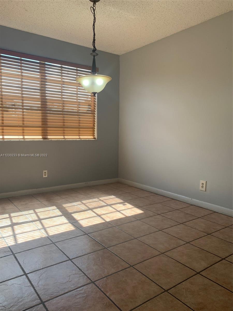 WINDMILL LAKES II CONDO - Residential