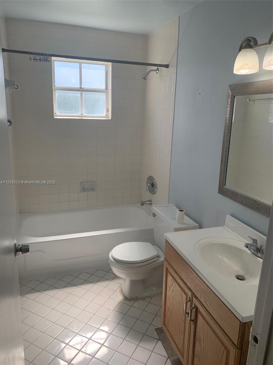 WINDMILL LAKES II CONDO - Residential