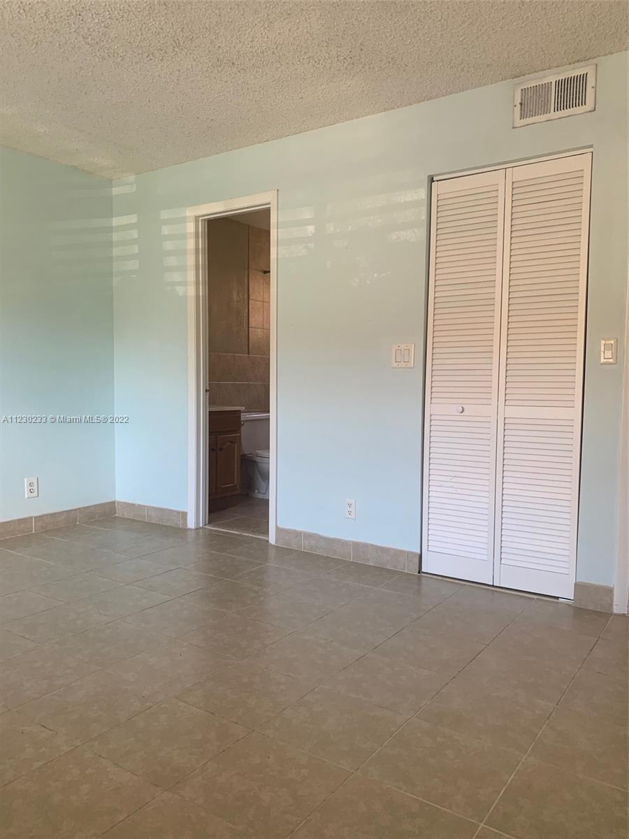 WINDMILL LAKES II CONDO - Residential