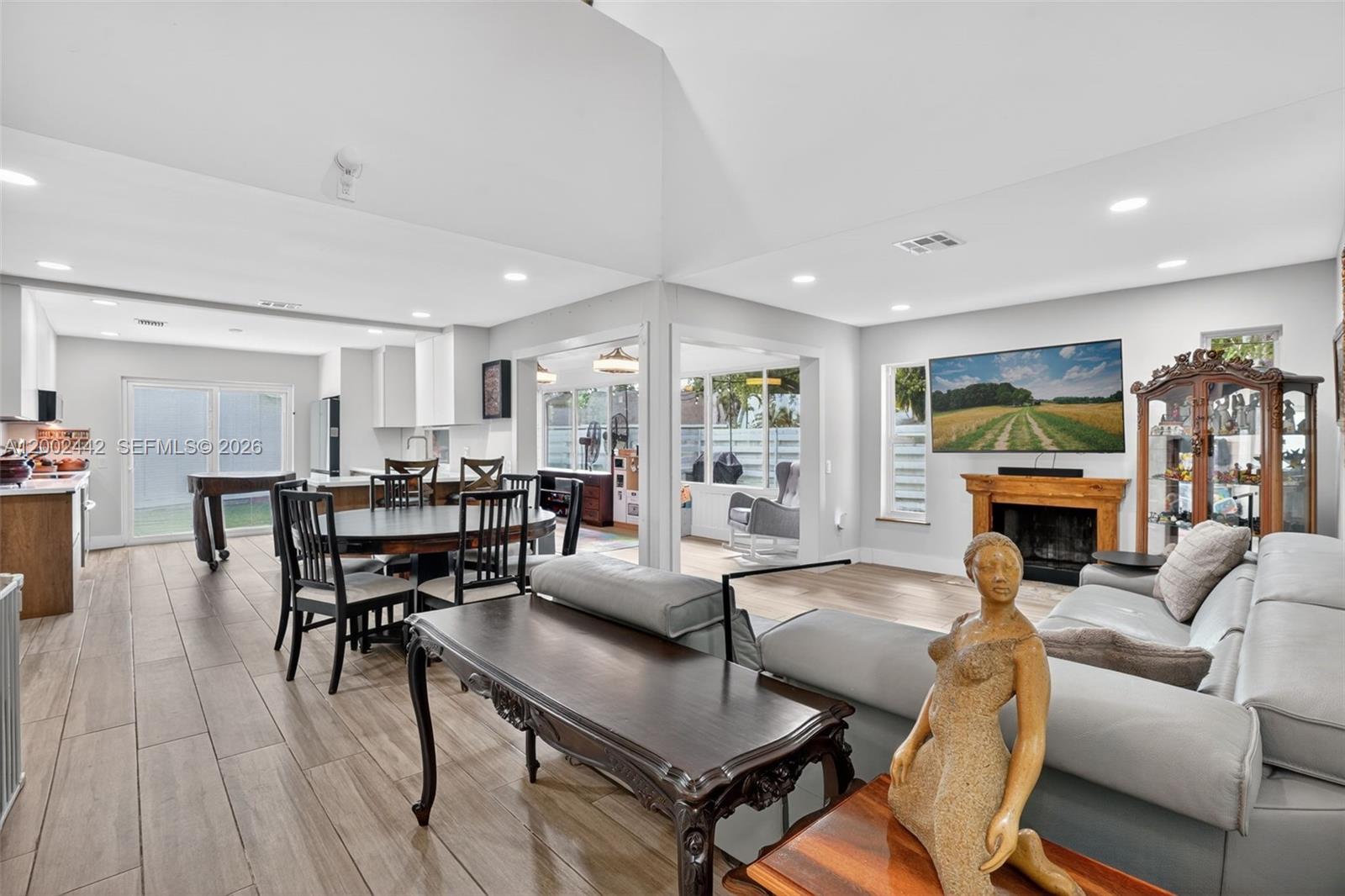 COUNTRY WALK SEC 4 - Residential