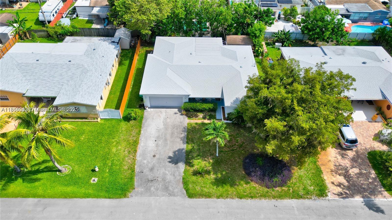 7211 Plantation Blvd
