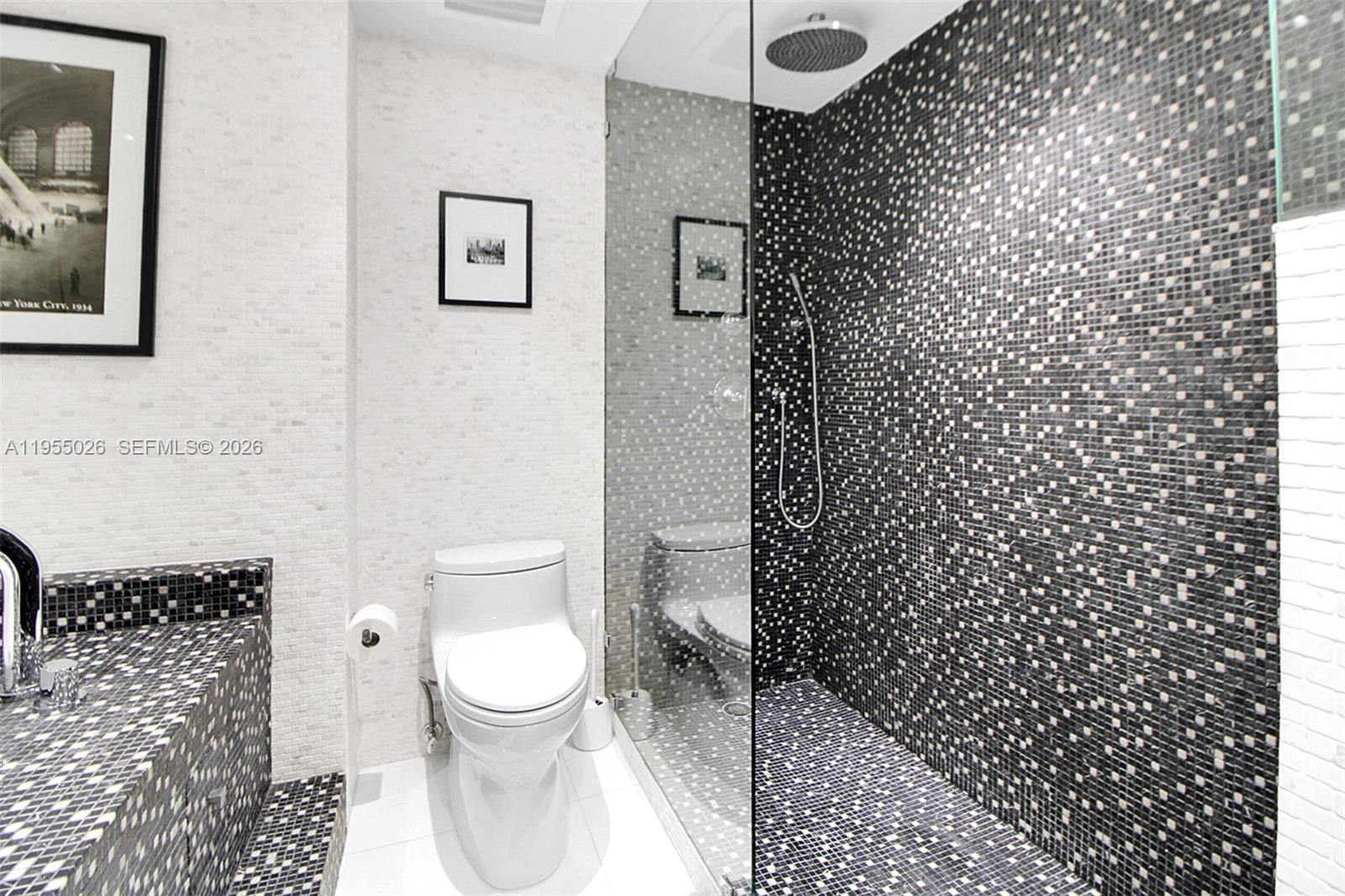 JADE RESIDENCES AT BRICKE - Residential