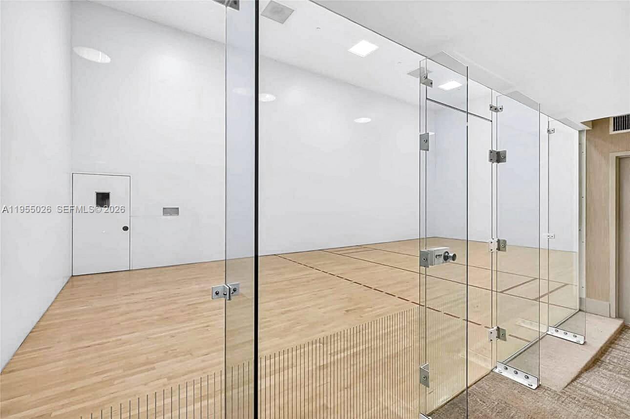 JADE RESIDENCES AT BRICKE - Residential