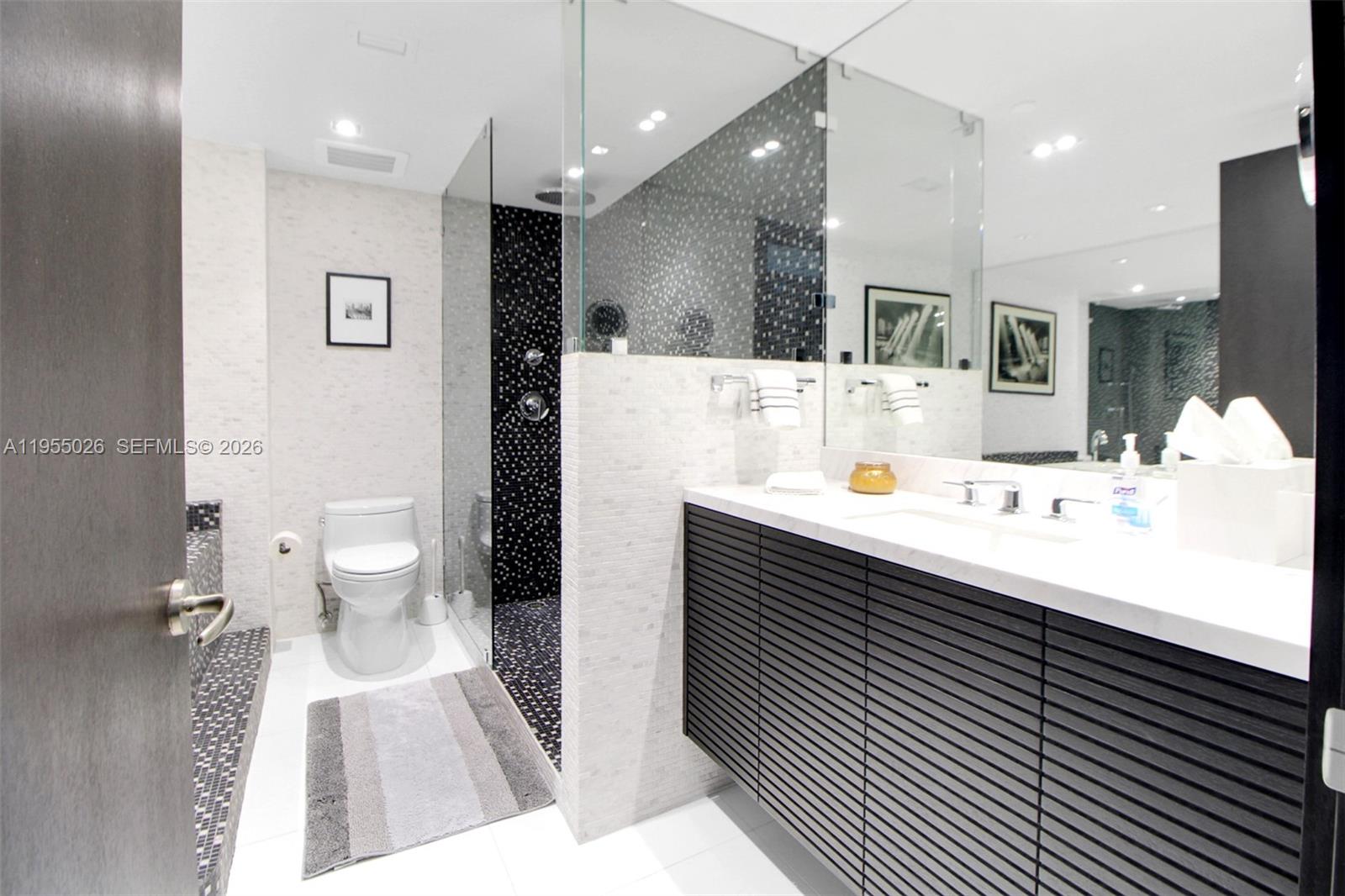 JADE RESIDENCES AT BRICKE - Residential