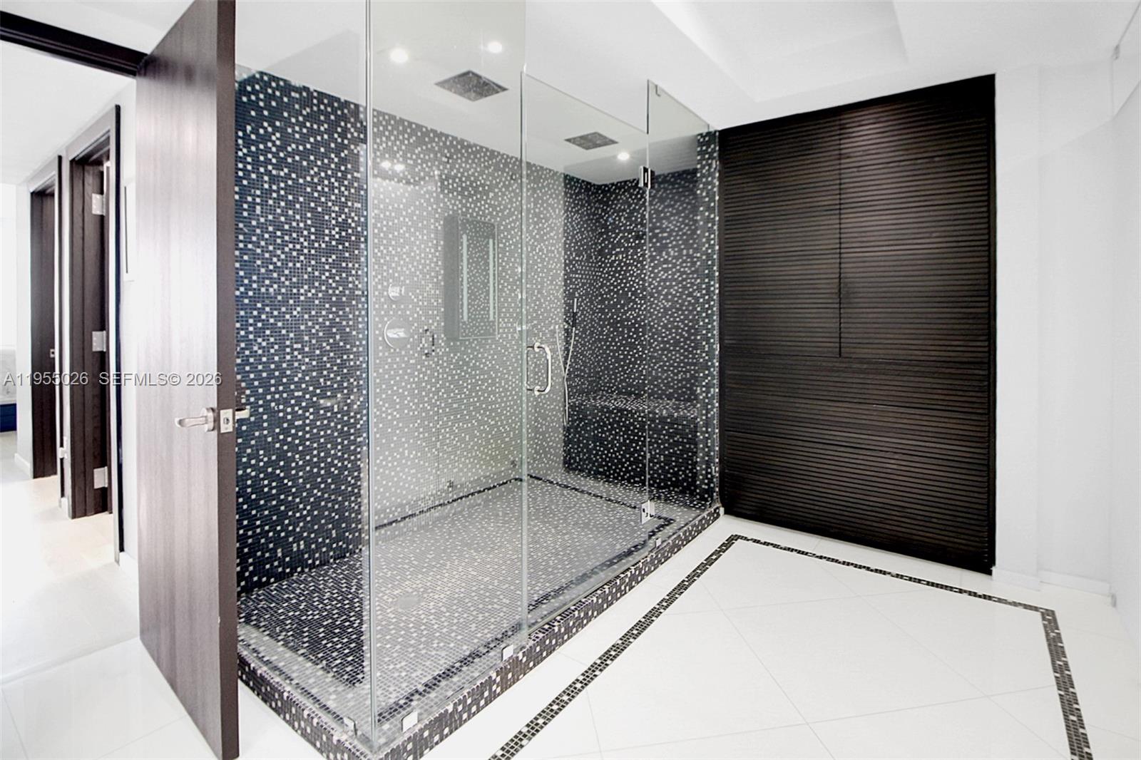 JADE RESIDENCES AT BRICKE - Residential