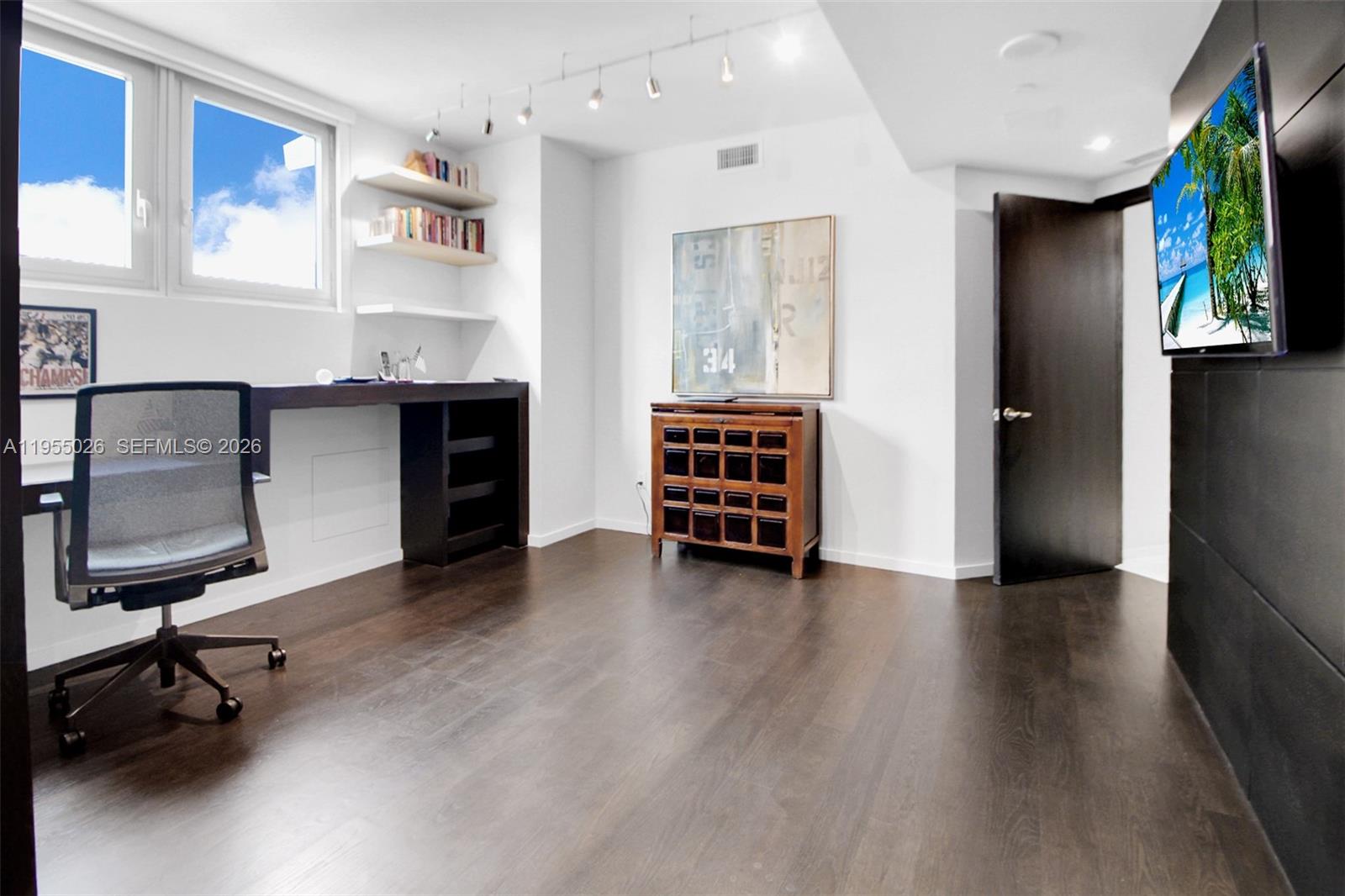 JADE RESIDENCES AT BRICKE - Residential