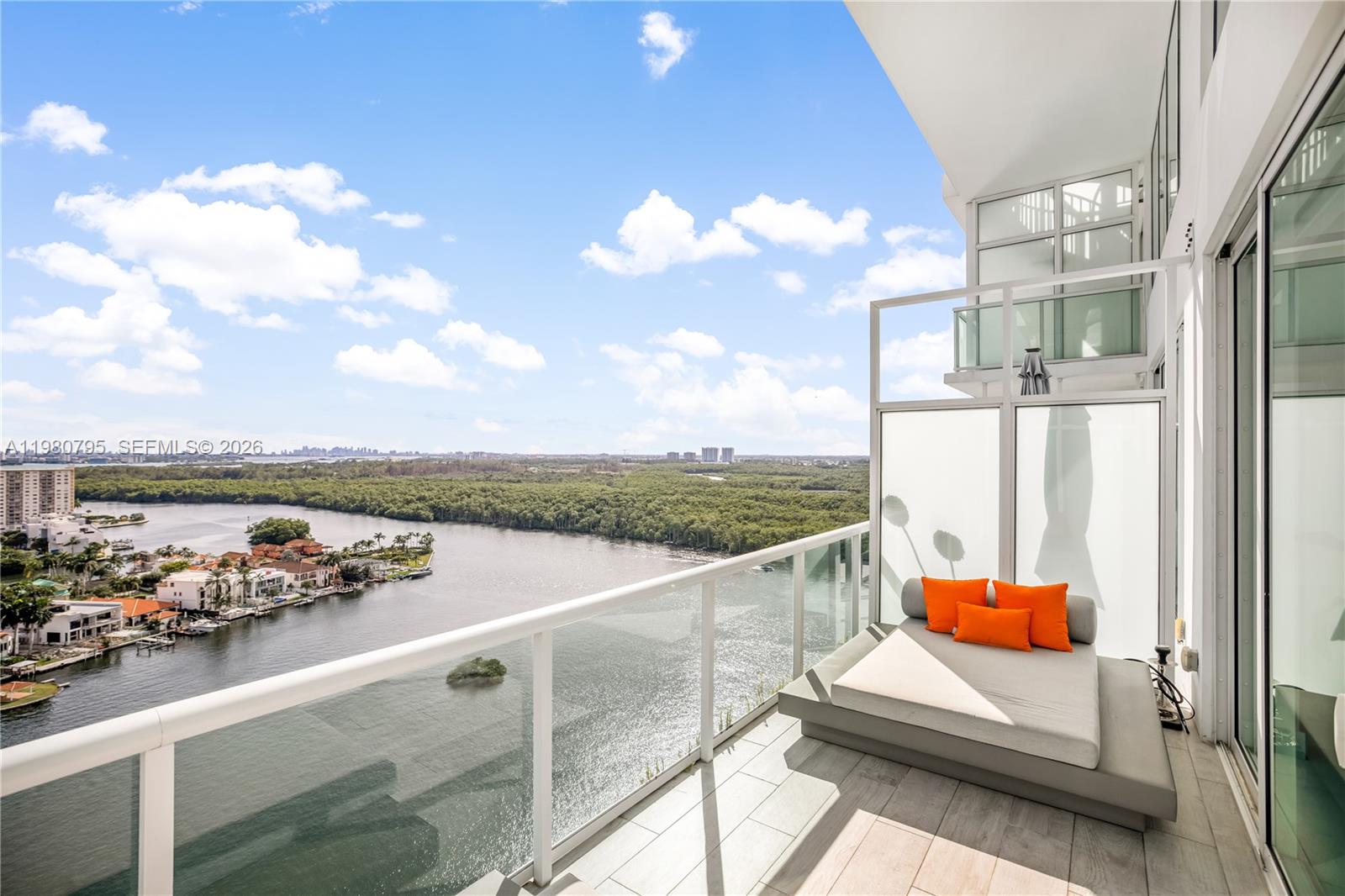 400 SUNNY ISLES CONDO EAS - Residential