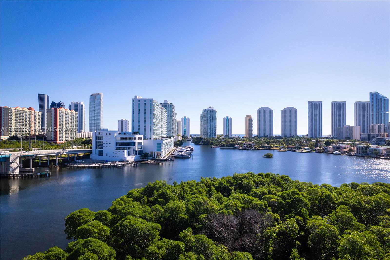 400 SUNNY ISLES CONDO EAS - Residential