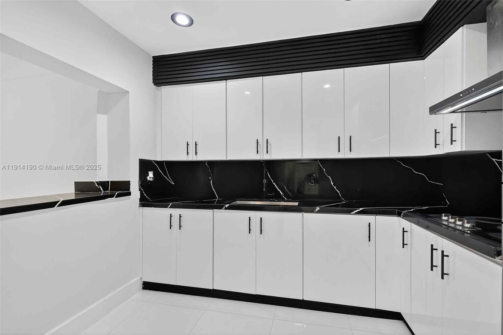 BISCAYNE GDNS SEC E PART - Residential Lease