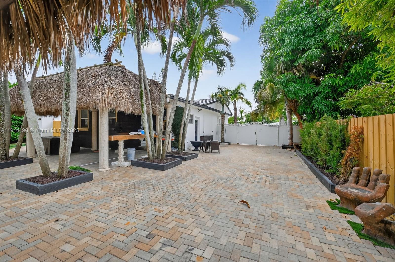 BISCAYNE GDNS SEC E PART - Residential Lease