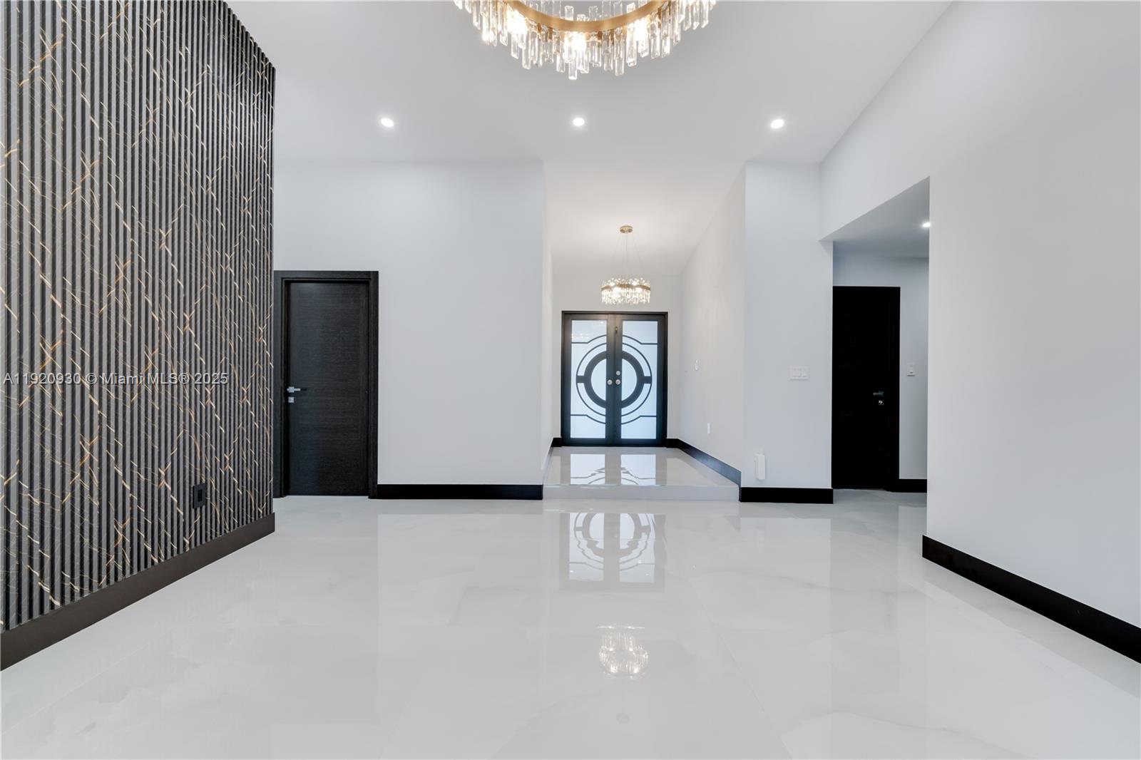 HAMMOCKS SHORES 3RD ADDN - Residential