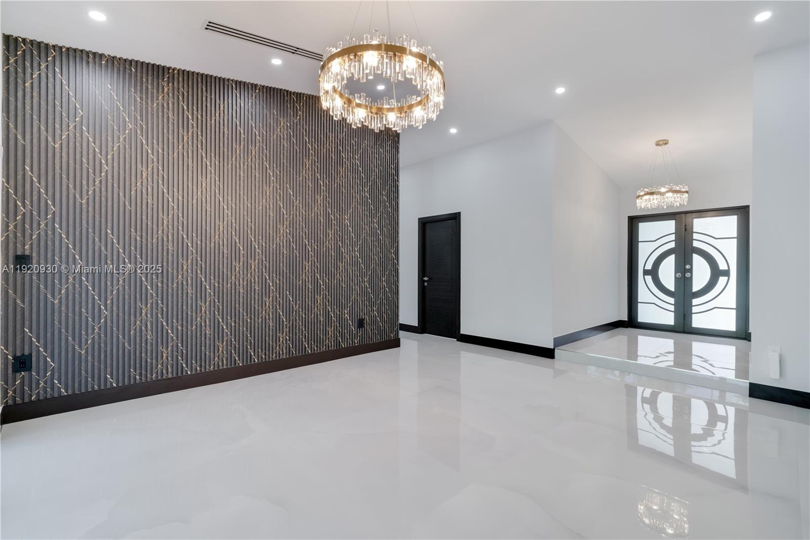 HAMMOCKS SHORES 3RD ADDN - Residential