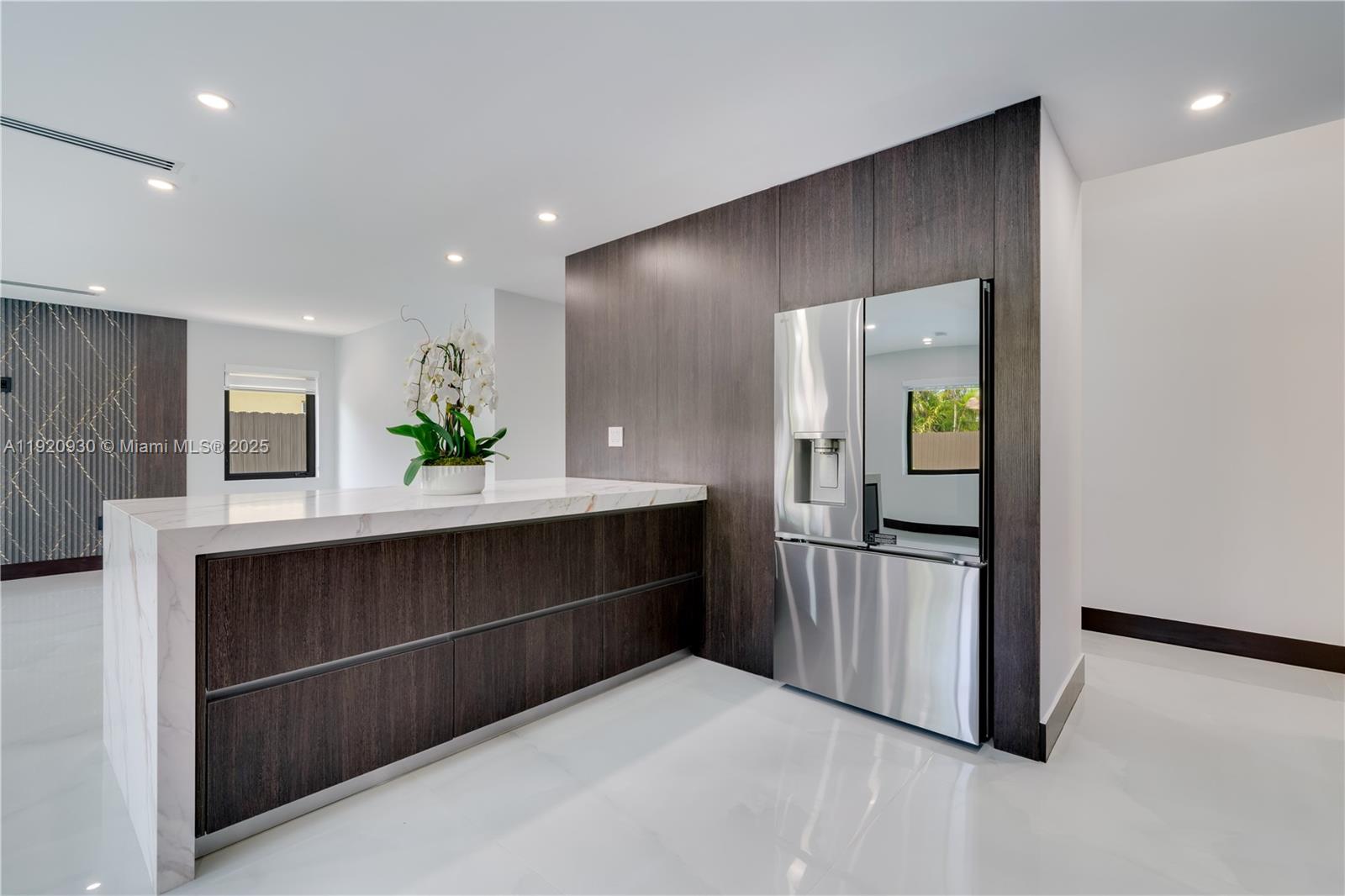 HAMMOCKS SHORES 3RD ADDN - Residential