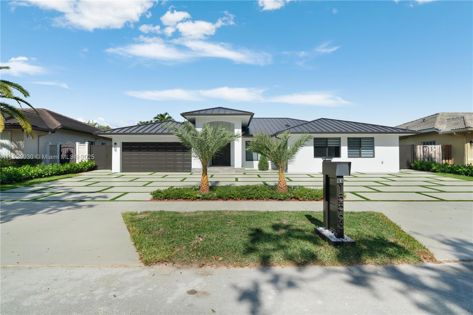 HAMMOCKS SHORES 3RD ADDN - Residential