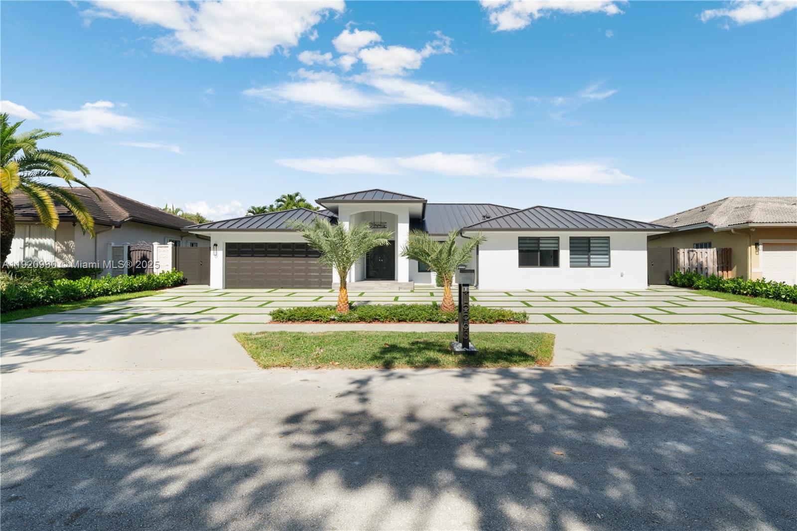 HAMMOCKS SHORES 3RD ADDN - Residential