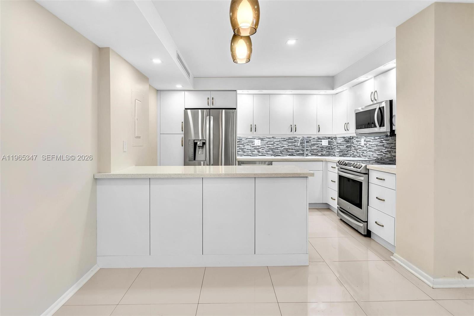 THE TOWERS OF QUAYSIDE - Residential