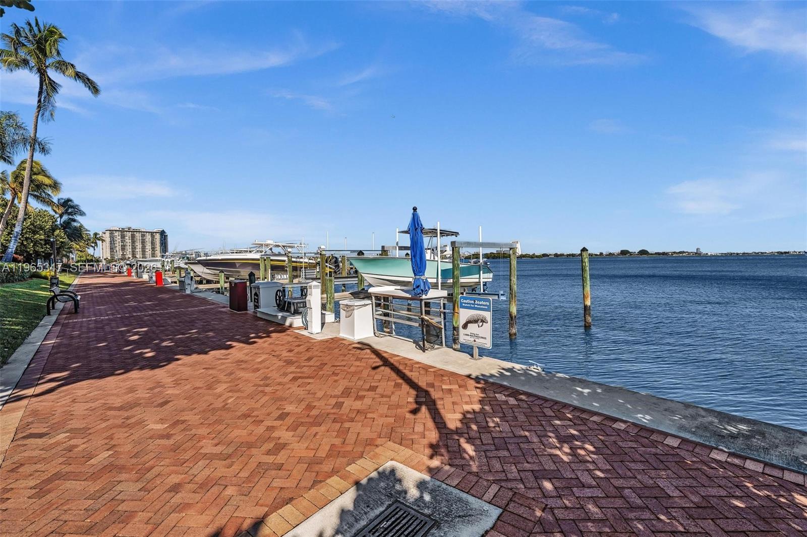 THE TOWERS OF QUAYSIDE - Residential