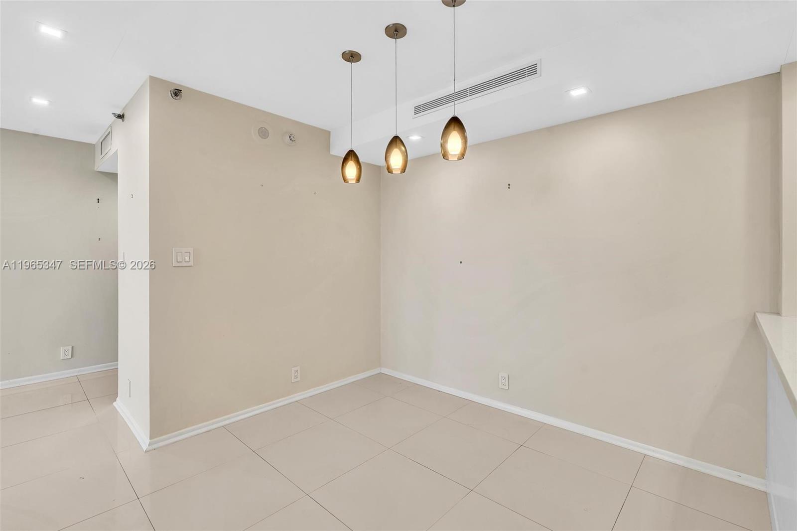 THE TOWERS OF QUAYSIDE - Residential