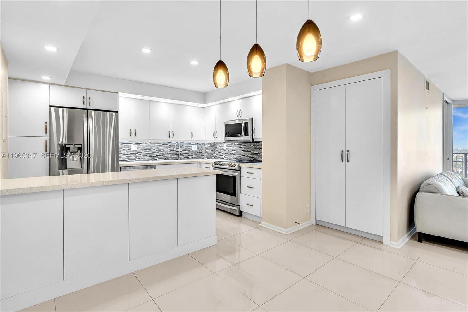 THE TOWERS OF QUAYSIDE - Residential