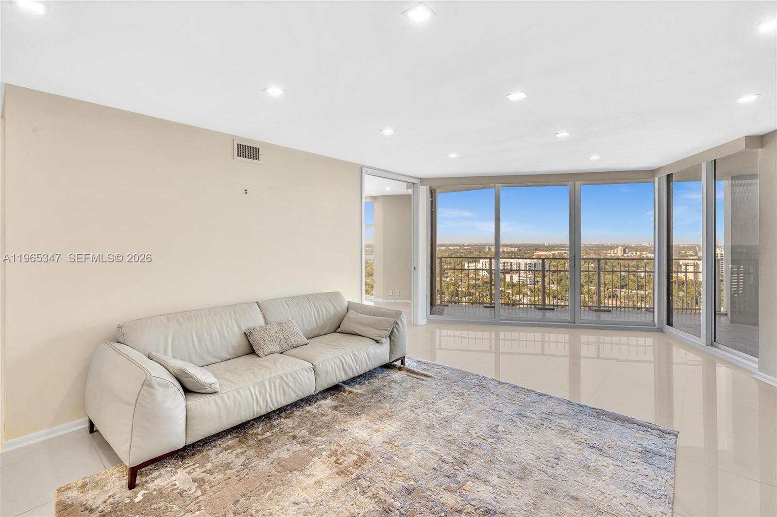 THE TOWERS OF QUAYSIDE - Residential