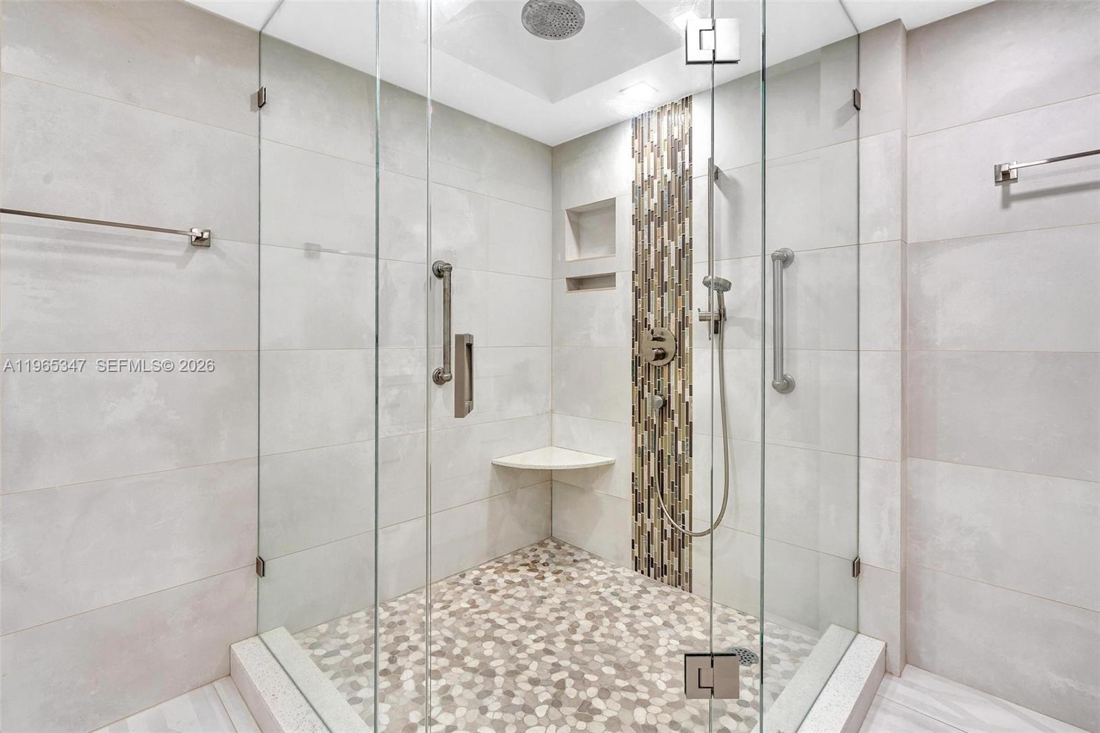 THE TOWERS OF QUAYSIDE - Residential