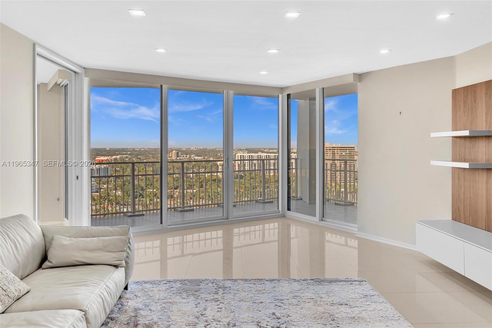 THE TOWERS OF QUAYSIDE - Residential